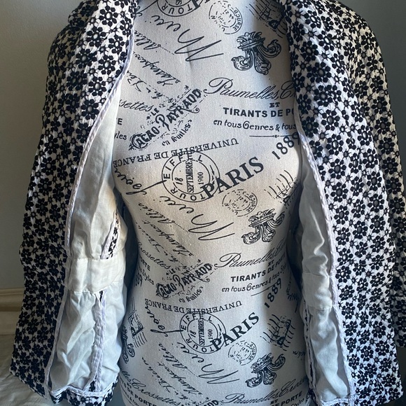 Women’s jacket - Picture 2 of 4